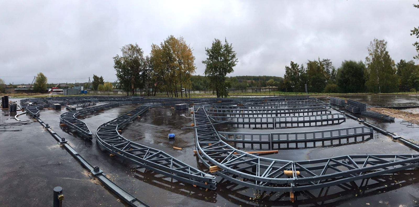 Фермы склада Раменского ГОК (Sibelco) в сборе перед монтажом